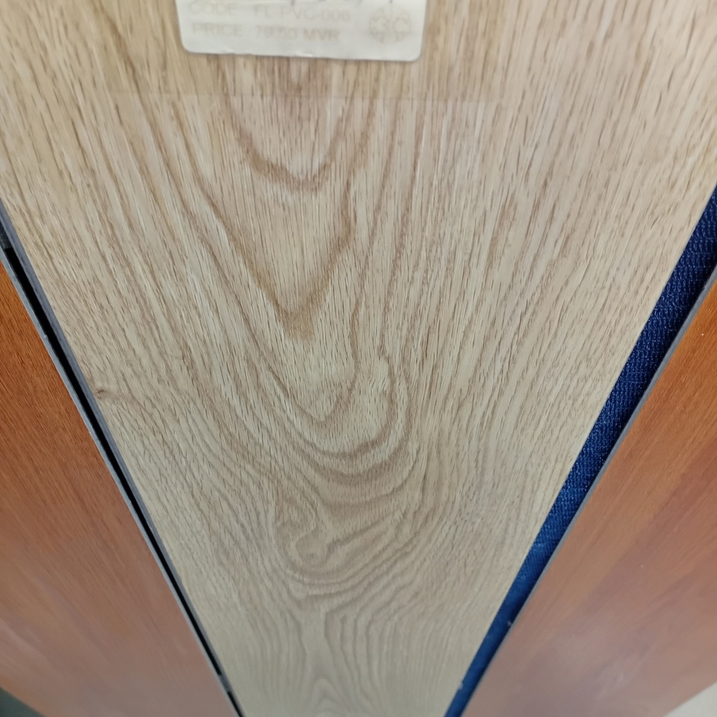 PVC PARQUET  FL-PVC-006 4X0.7FEET
Box Code: BD301
