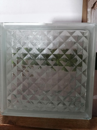 [T-G-002] GLASS BLOCK T-G-002   19x19 mm
Box Code: A-02