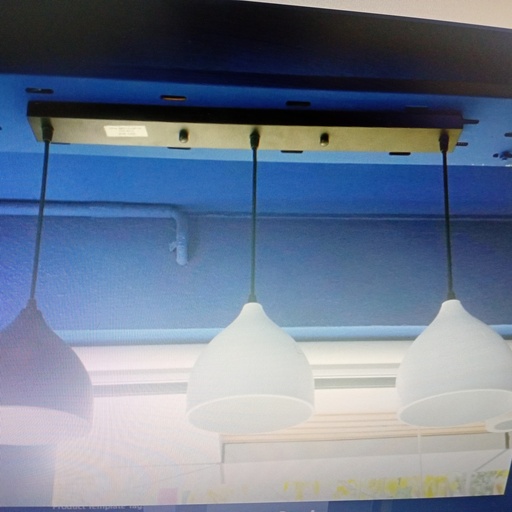 [BR-21] Ceiling Light 730*170*H750 mmSource: E27*3 (excluded)Material: Ironlight body finish: black+white+ shinny whiteBox Code: A2-7