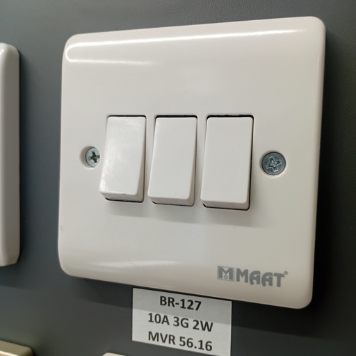 [BR-127] MAAT Z306 10A 3GANG 2WAY SWITCH